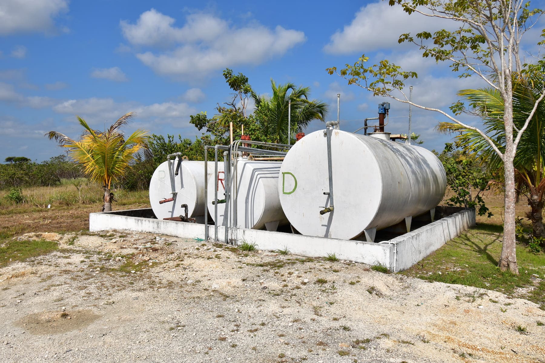 Gas Station, Butane Center and Store on 2.657 Acres Burrell Boom • Vista Real Estate