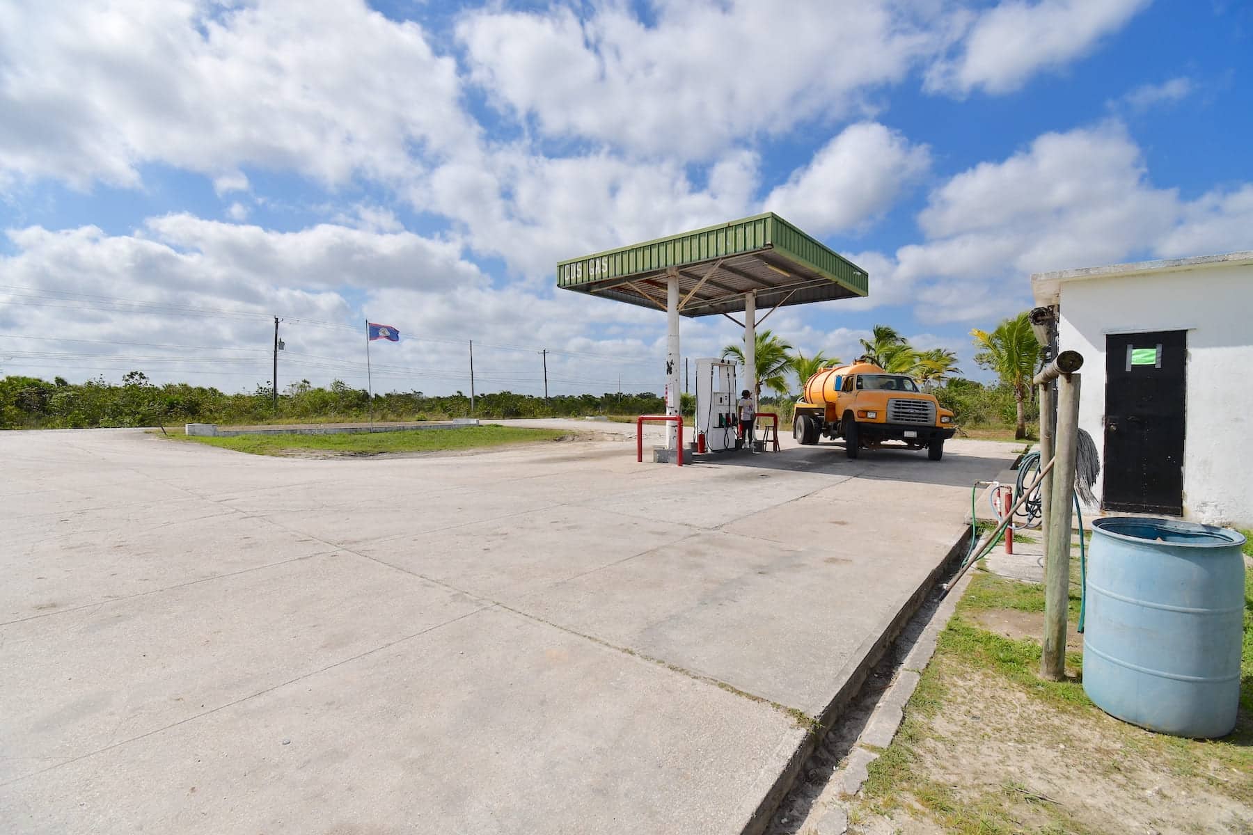 Gas Station, Butane Center and Store on 2.657 Acres Burrell Boom • Vista Real Estate