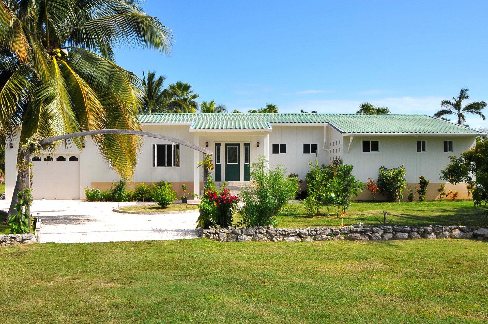 Homes for Sale in Belize under $200,000 โข Vista Real Estate